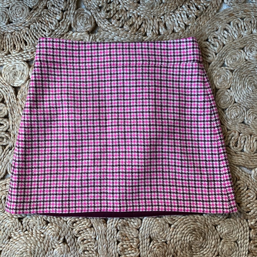 J. Crew Pink Houndstooth Mini Skirt 💗